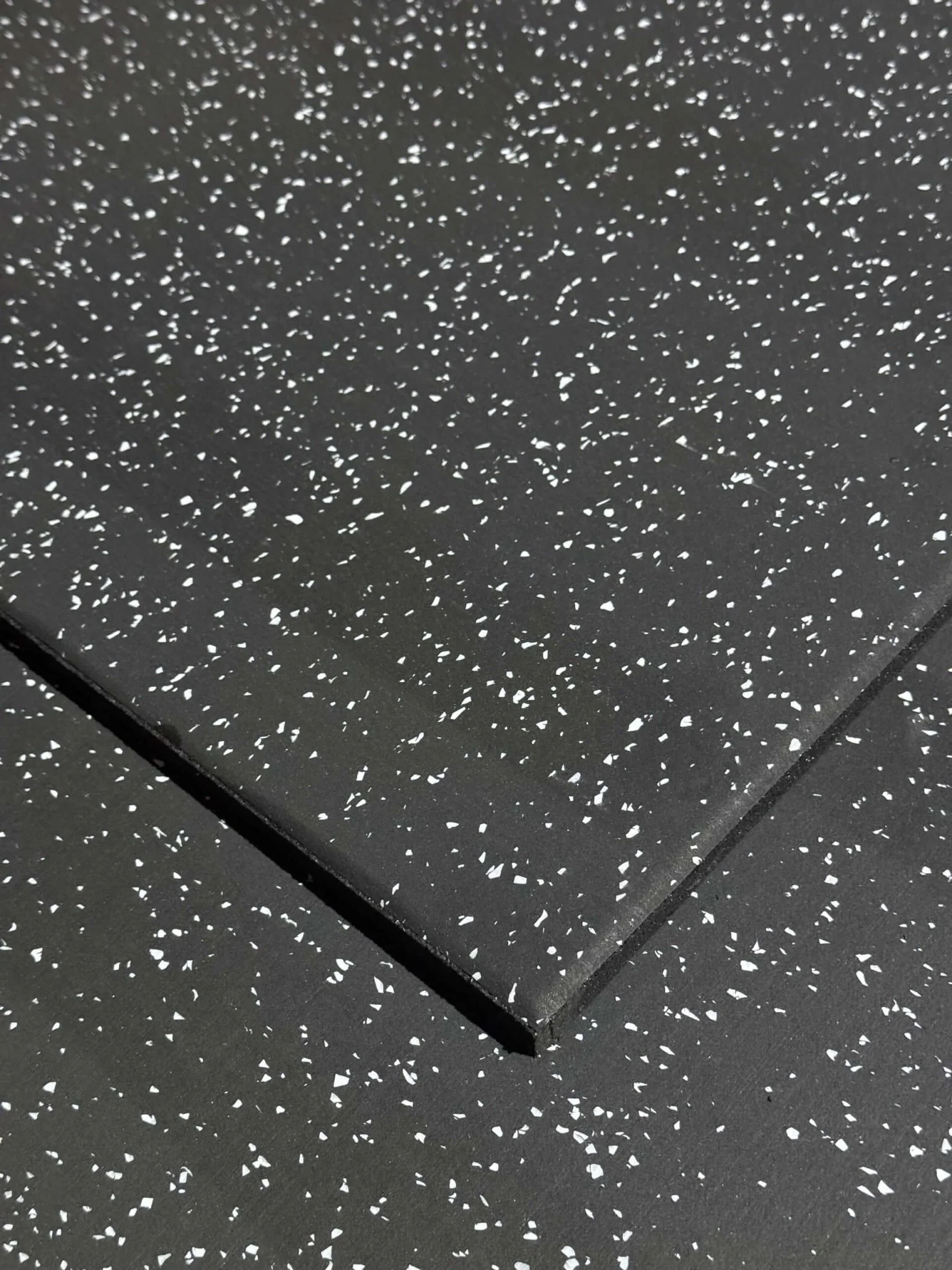 White Fleck EPDM Gym Flooring | Heavy Duty Rubber Tiles (1m x 1m) - Image 2